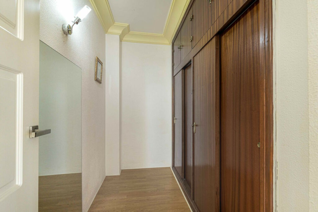 Detached Villa Estepona Málaga - image 14