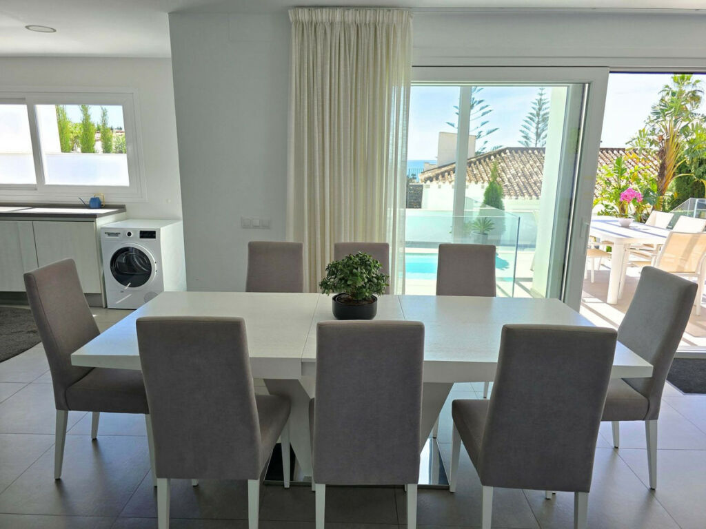 Detached Villa Torreblanca Málaga - image 14