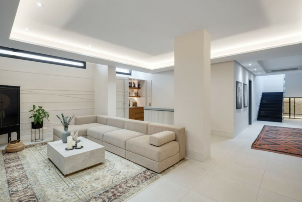 Detached Villa Marbella Málaga - image 14