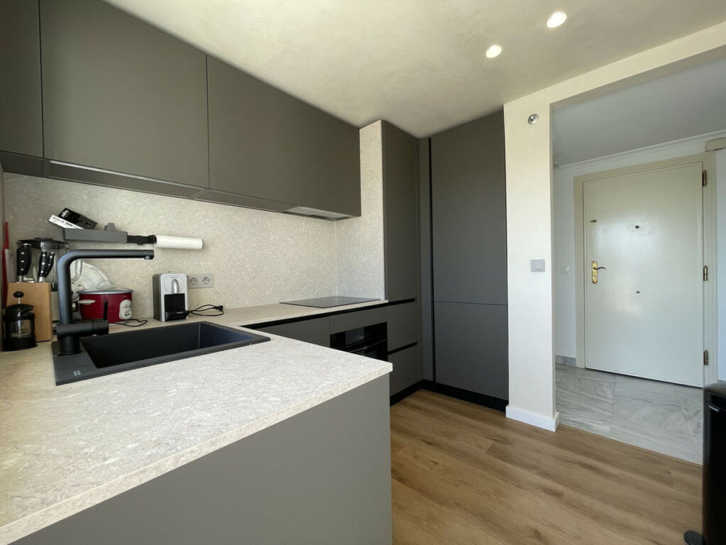 Penthouse Nueva Andalucía Málaga - image 14