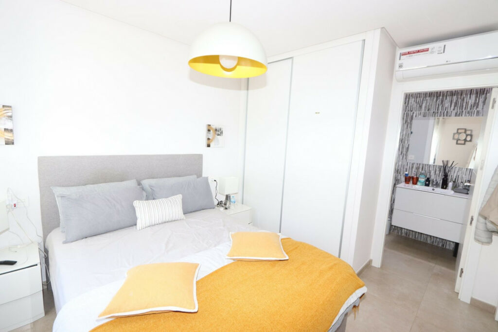 Ground Floor Apartment La Florida Alicante - image 14