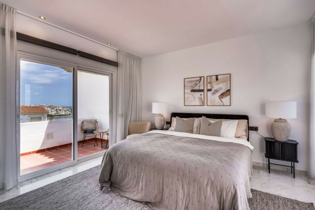 Penthouse Duplex Puerto Banús Málaga - image 14