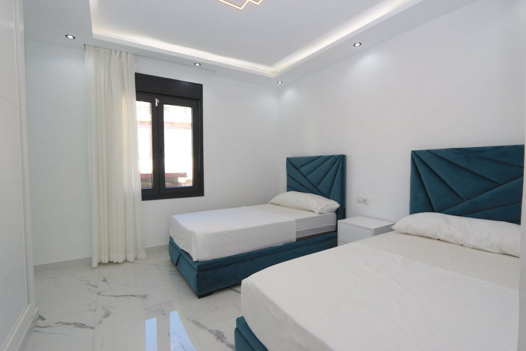 Detached Villa Riviera del Sol Málaga - image 12