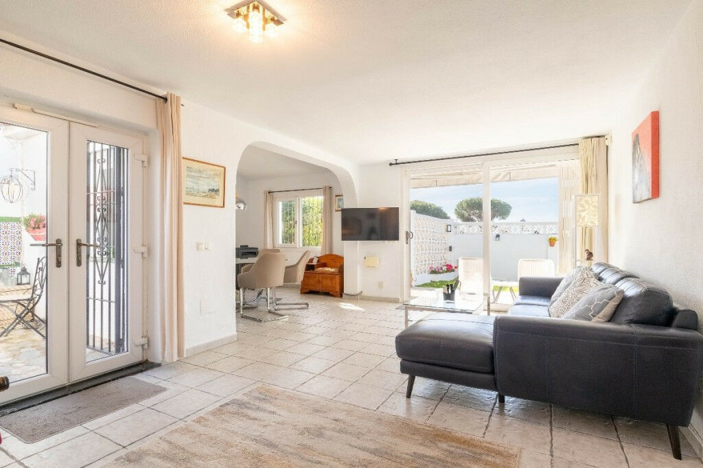 Detached Villa Calypso Málaga - image 14