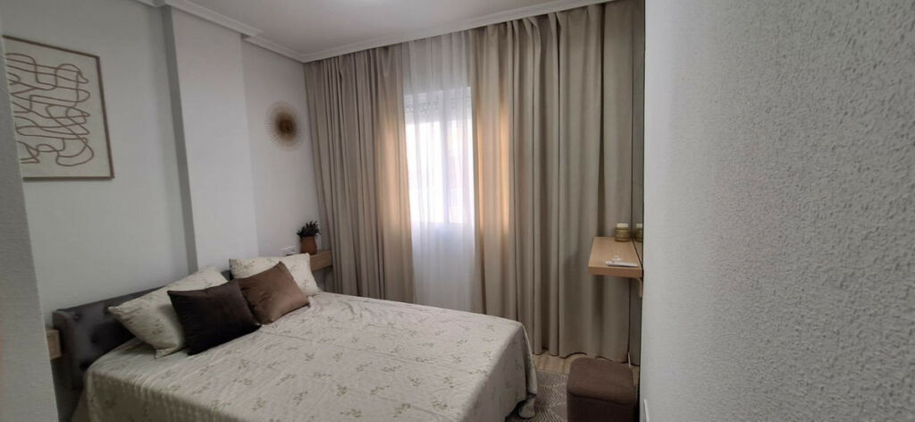 Middle Floor Apartment Torrevieja Alicante - image 14