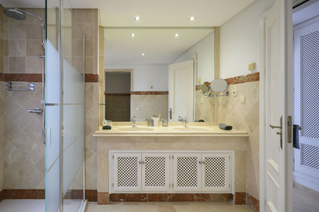 Penthouse Estepona Málaga - image 15