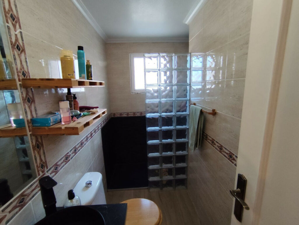 Middle Floor Apartment Torrevieja Alicante - image 14