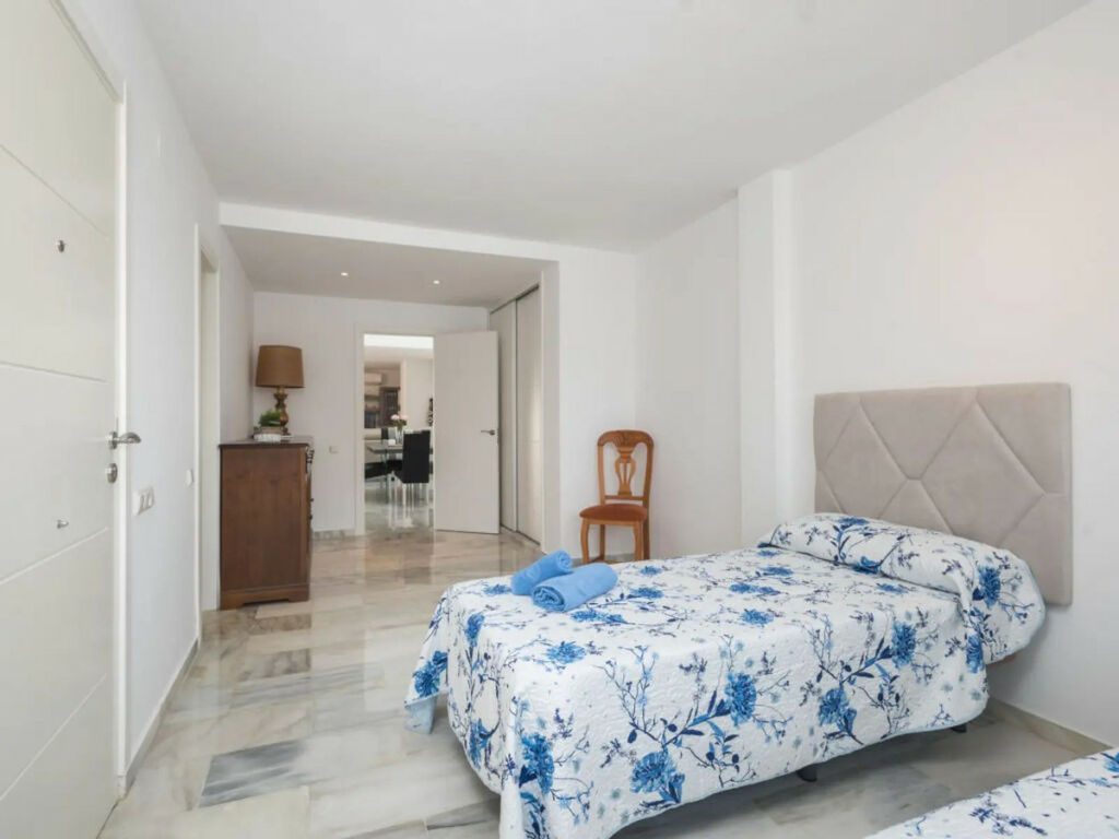 Townhouse Atalaya Málaga - image 14