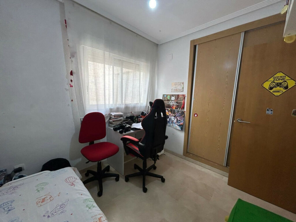Middle Floor Apartment Alicante City Alicante - image 15