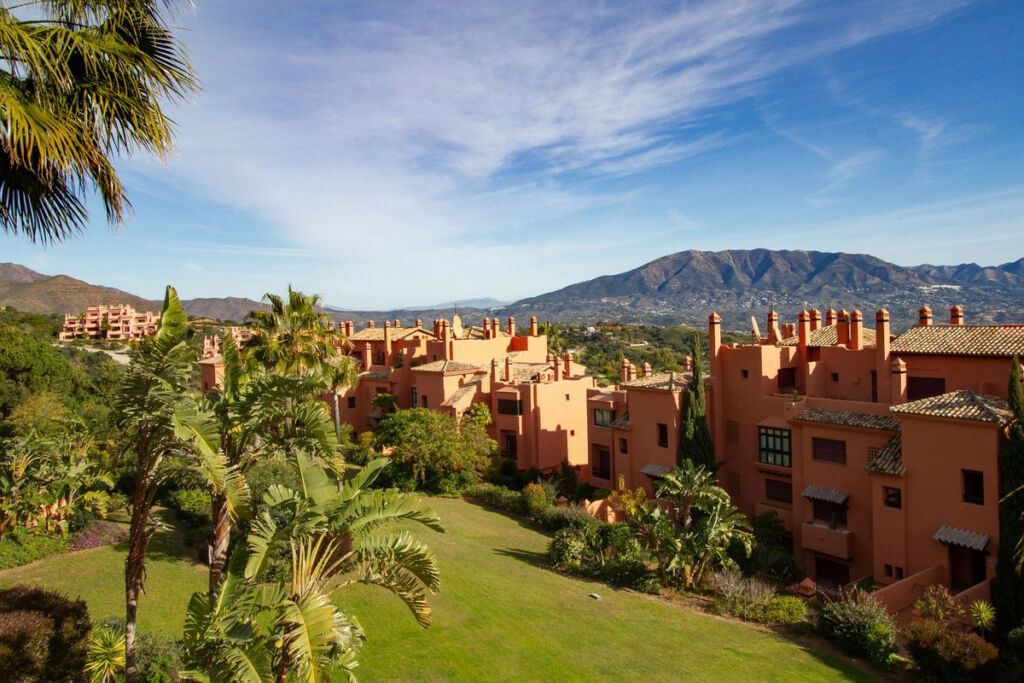 Middle Floor Apartment La Mairena Málaga - image 17