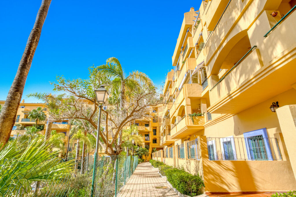 Middle Floor Apartment San Pedro de Alcántara Málaga - image 15