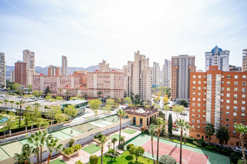 Middle Floor Apartment Benidorm Alicante - image 16