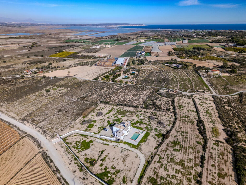 Detached Villa La Marina Alicante - image 15