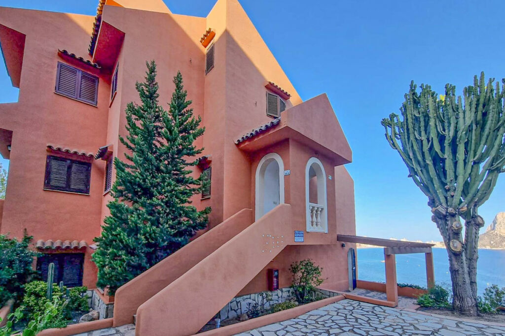 Townhouse Calpe Alicante - image 15
