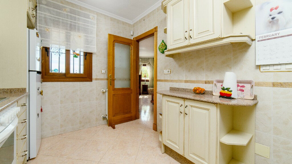 Detached Villa Los Altos Alicante - image 15