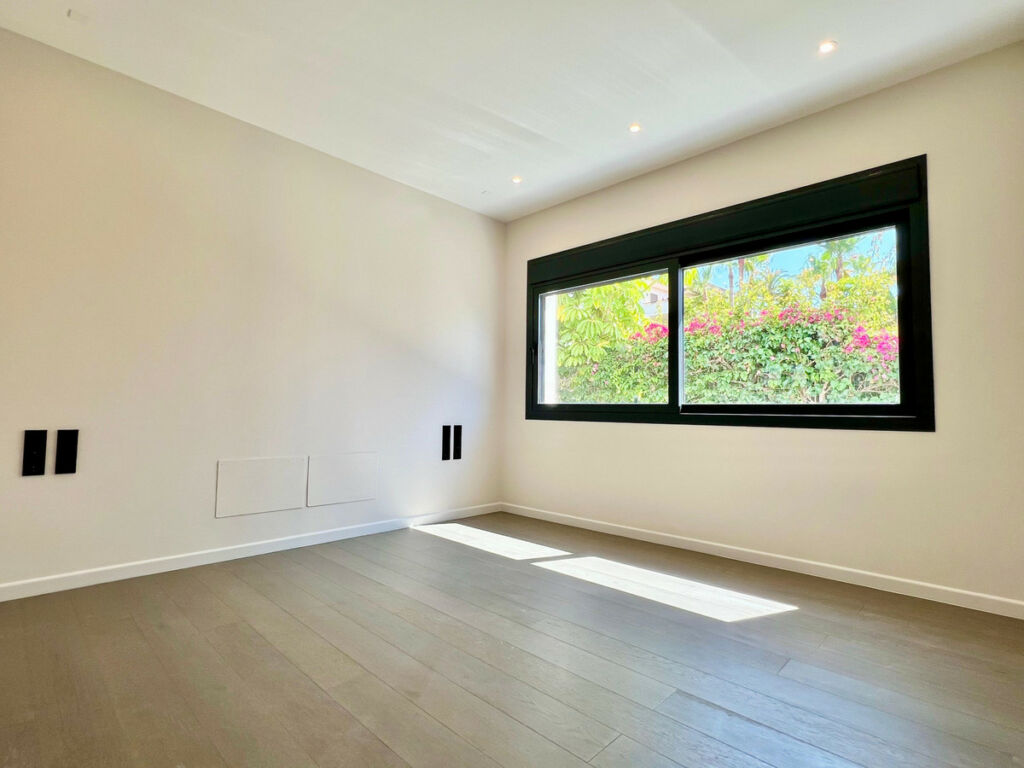 Detached Villa Marbella Málaga - image 15