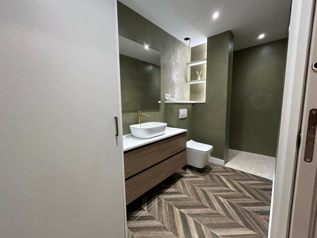 Middle Floor Apartment Alicante City Alicante - image 15