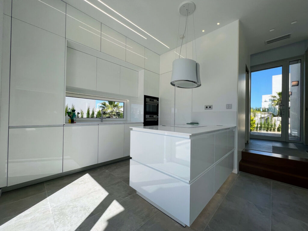 Detached Villa Las Colinas Golf Alicante - image 15
