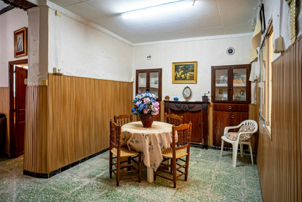 Townhouse Bolulla Alicante - image 17