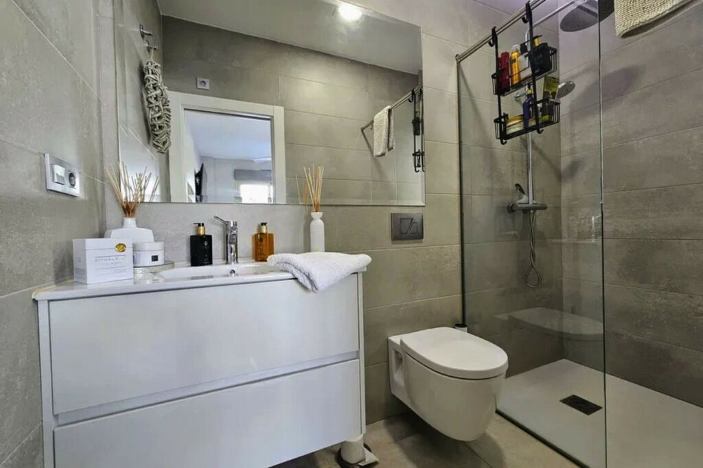 Detached Villa Villamartin Alicante - image 15