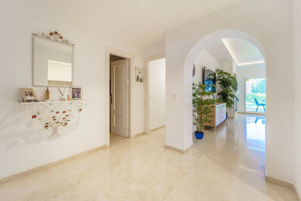 Ground Floor Apartment New Golden Mile Málaga - image 15
