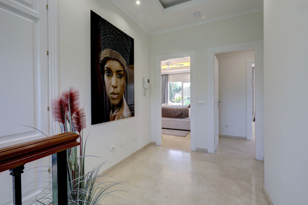 Detached Villa Cabopino Málaga - image 14