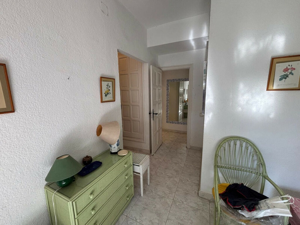 Middle Floor Apartment Nueva Andalucía Málaga - image 15