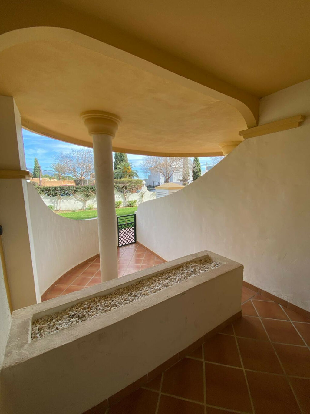 Middle Floor Apartment Nueva Andalucía Málaga - image 15