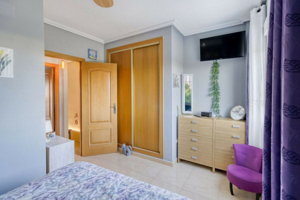 Townhouse Torrevieja Alicante - image 15