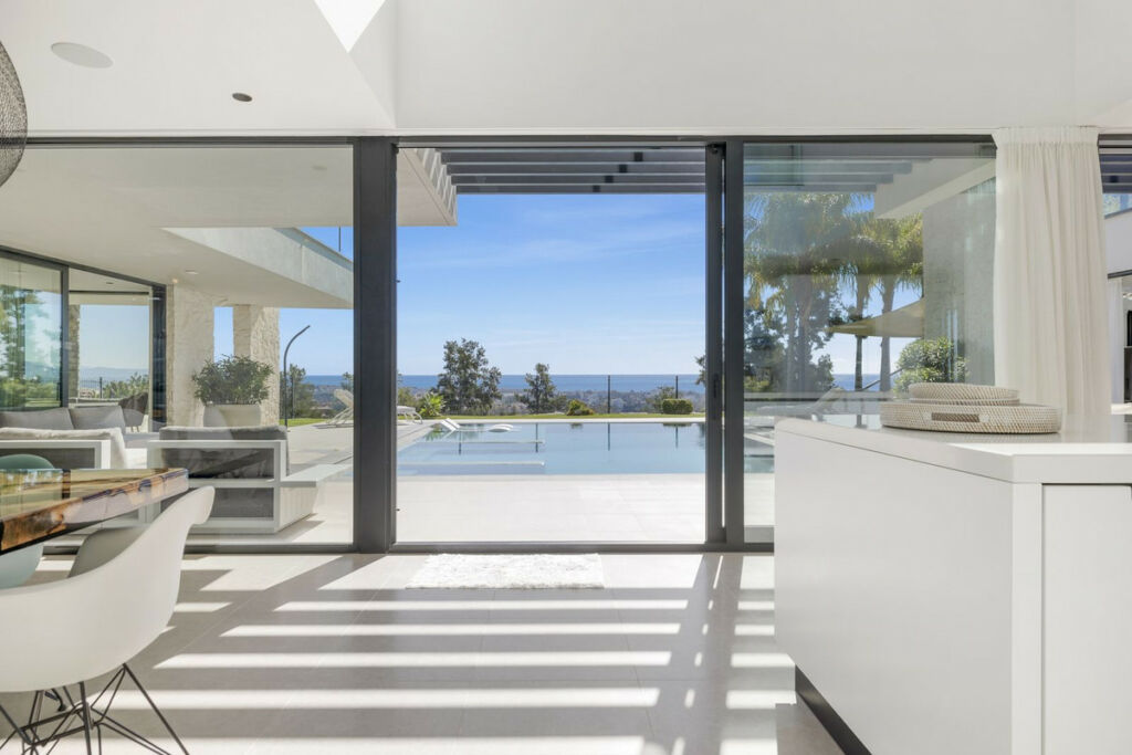 Detached Villa Benahavís Málaga - image 15