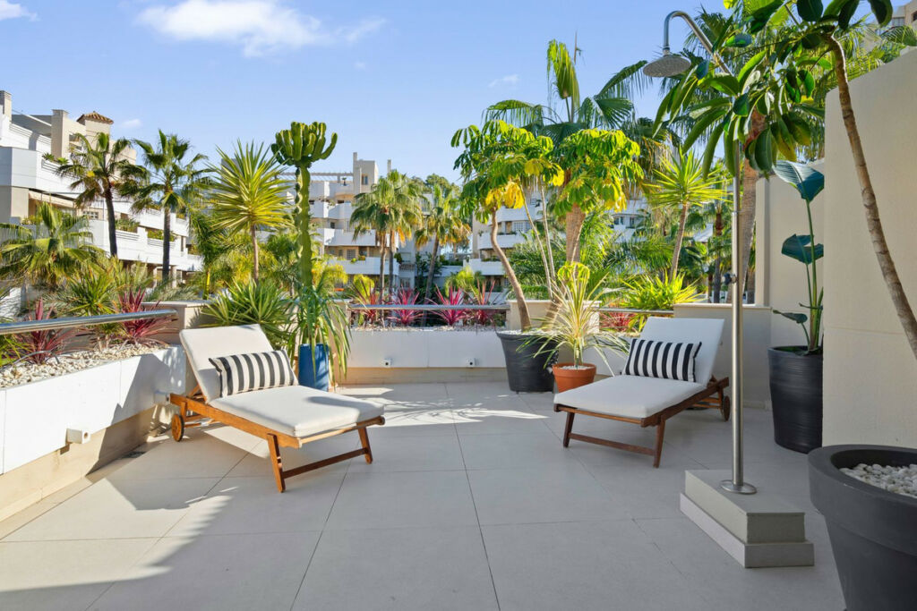 Penthouse Aloha Málaga - image 15