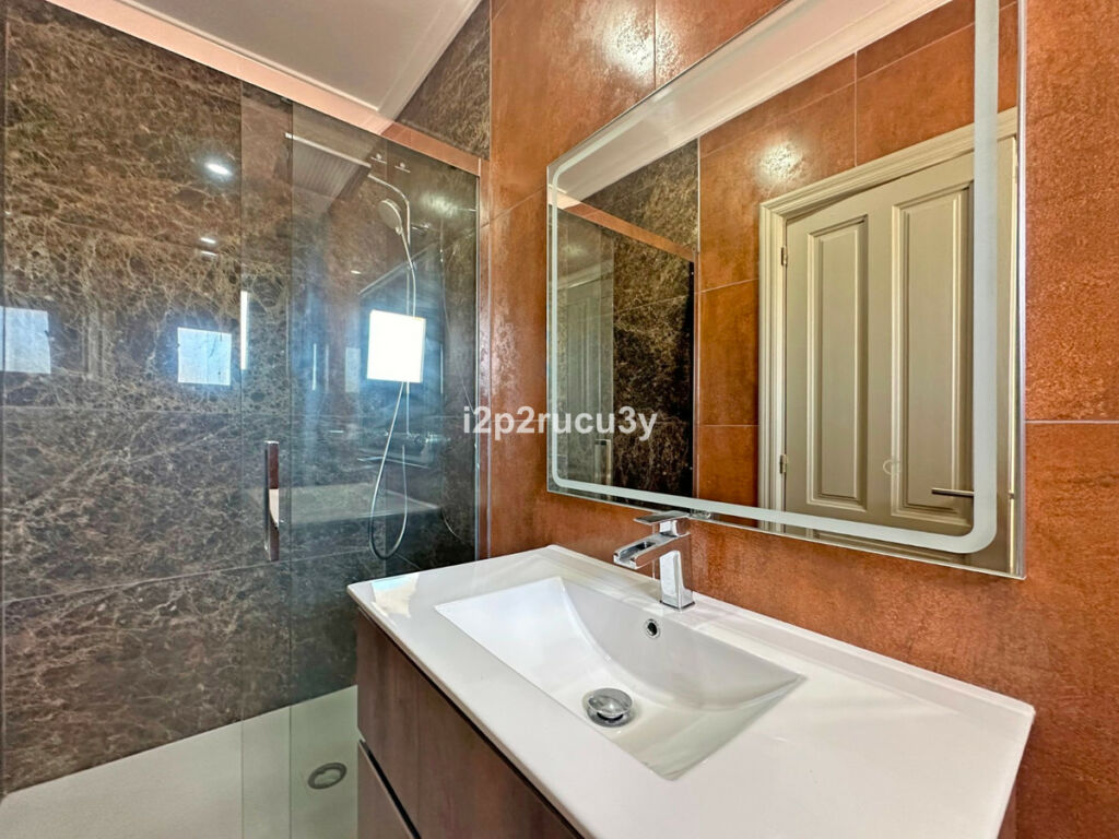 Detached Villa Moraira Alicante - image 15