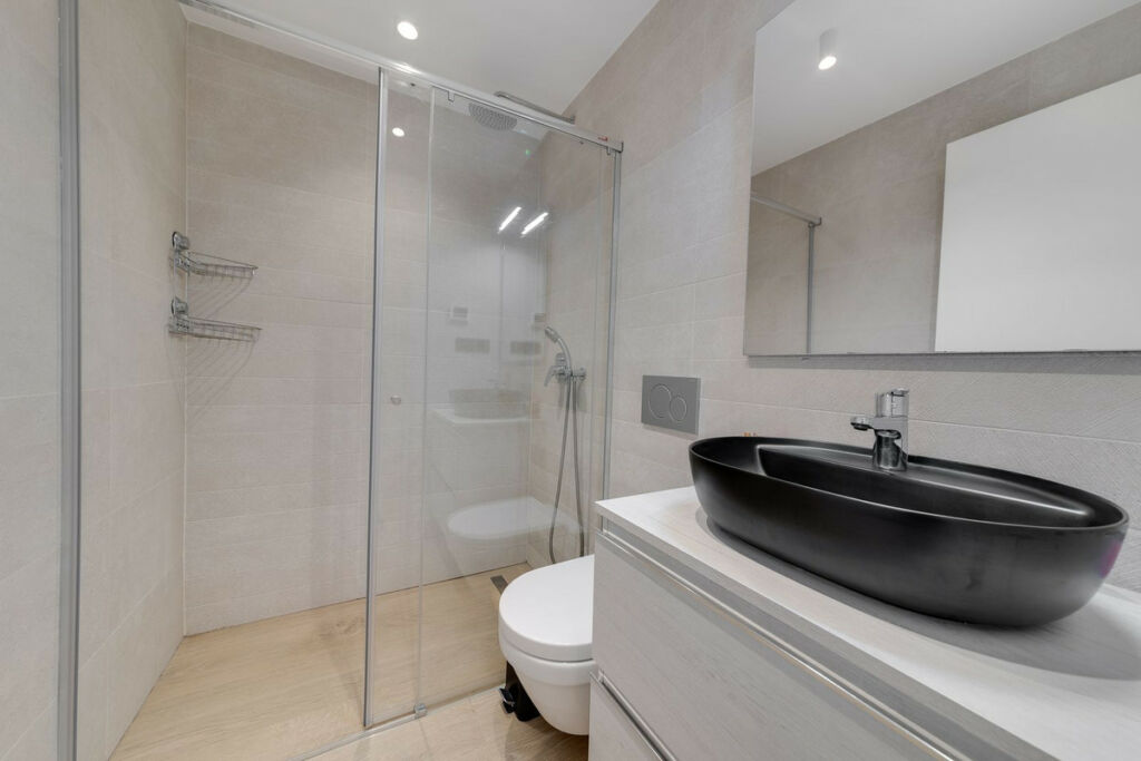 Middle Floor Apartment Torrevieja Alicante - image 15