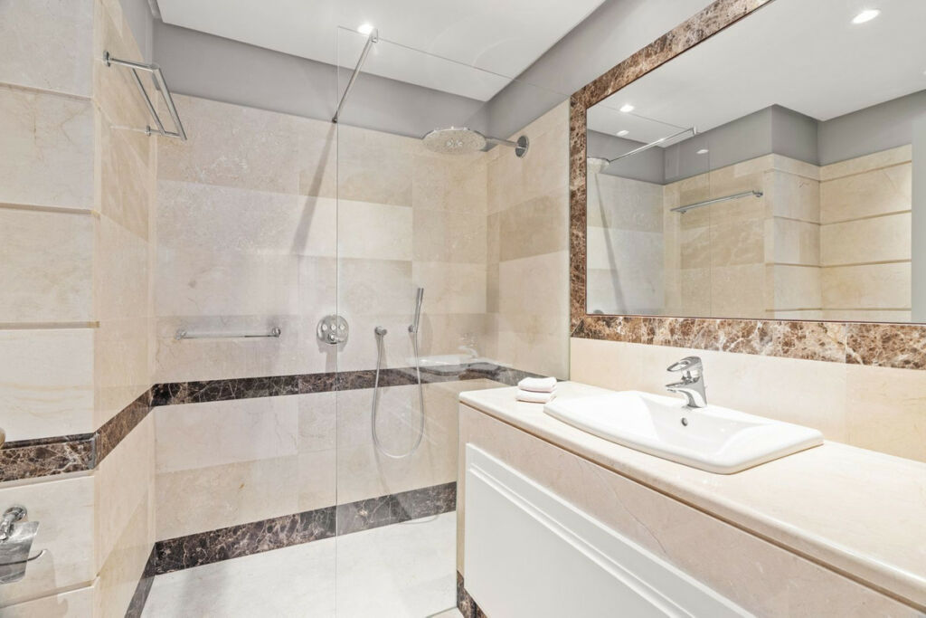 Ground Floor Apartment Bahía de Marbella Málaga - image 16