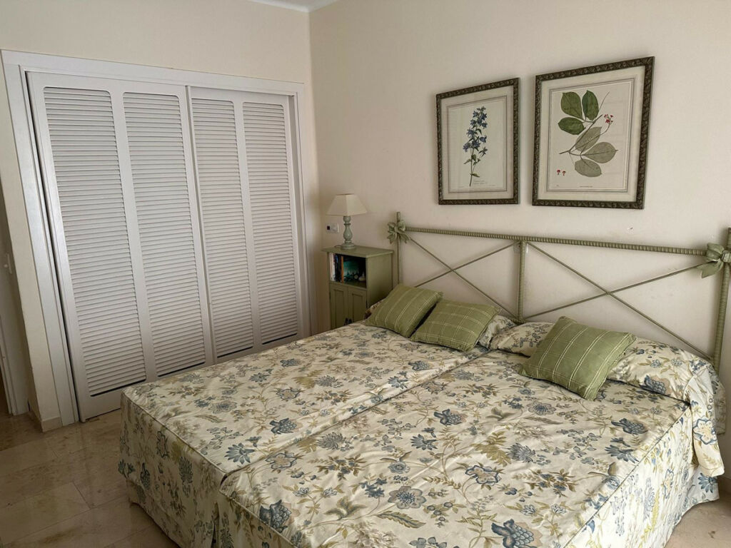 Middle Floor Apartment The Golden Mile Málaga - image 15