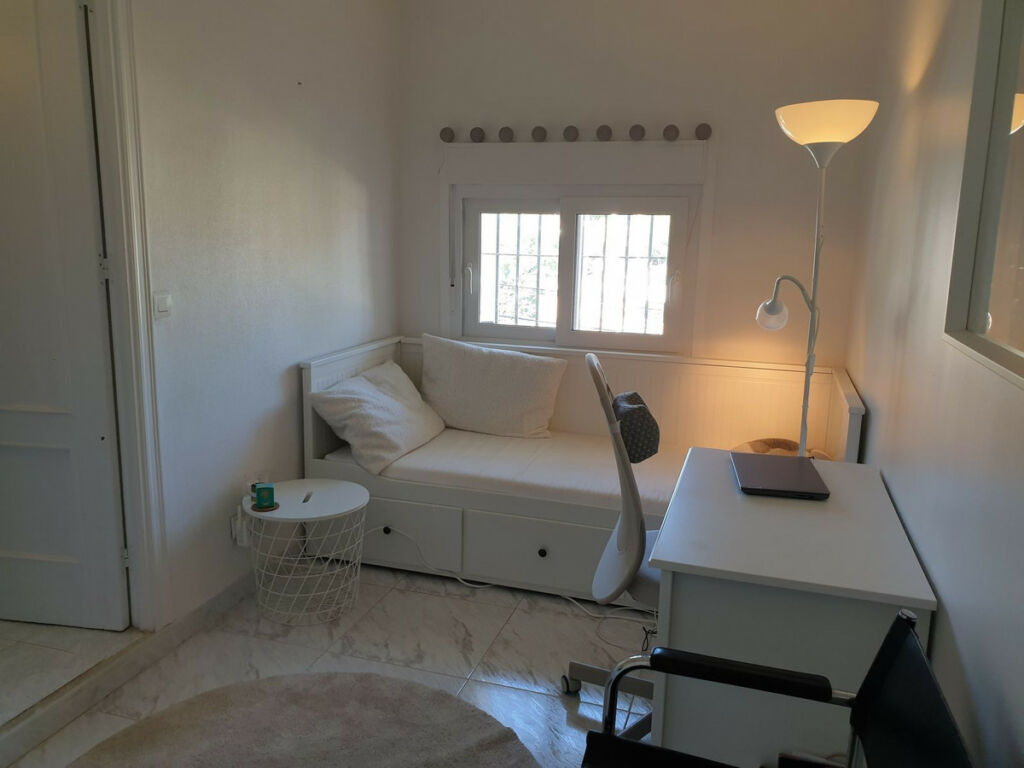 Middle Floor Apartment Benalmadena Málaga - image 15