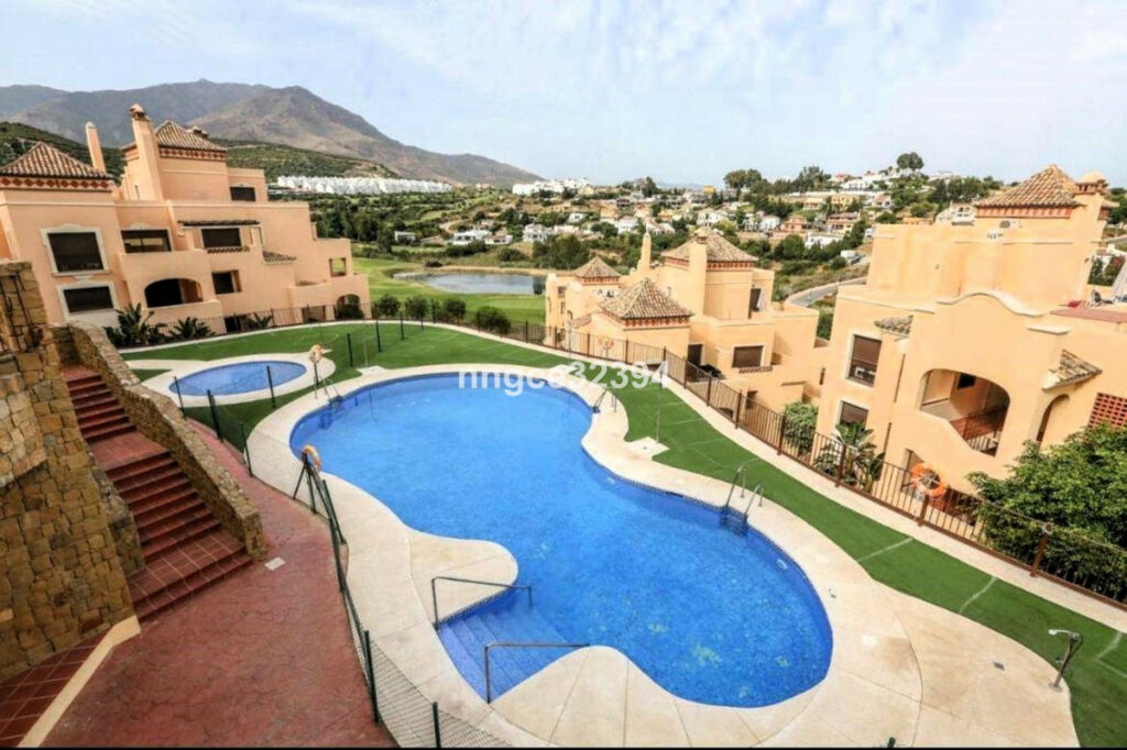 Penthouse Estepona Málaga - image 15