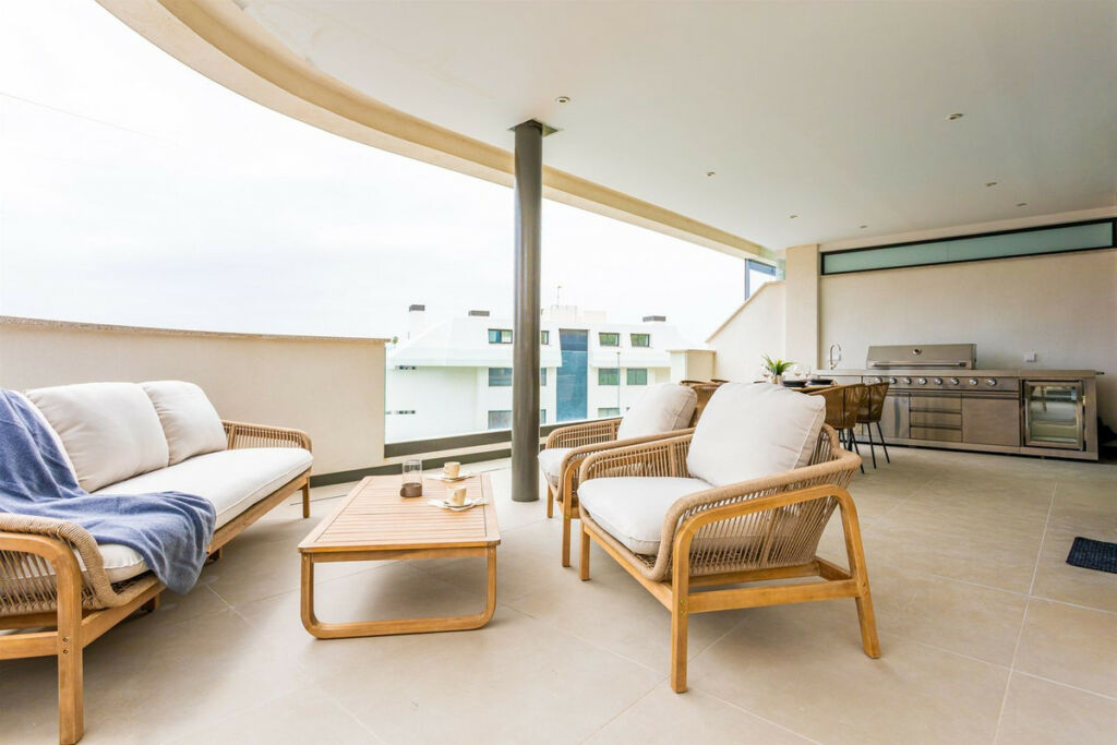 Middle Floor Apartment Fuengirola Málaga - image 14