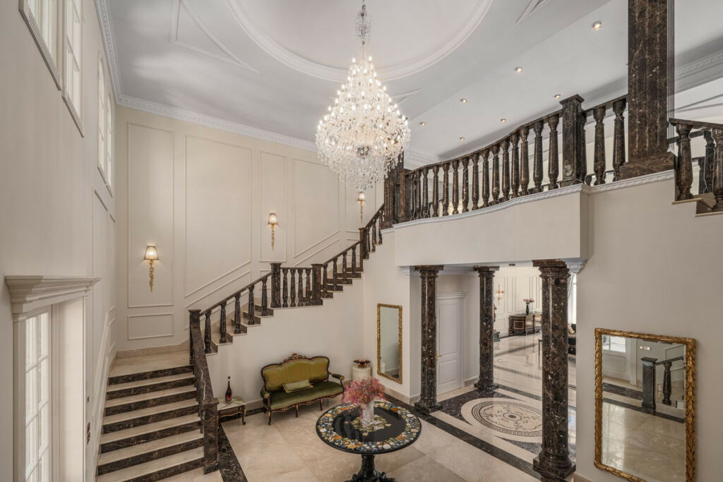 Detached Villa Sierra Blanca Málaga - image 15