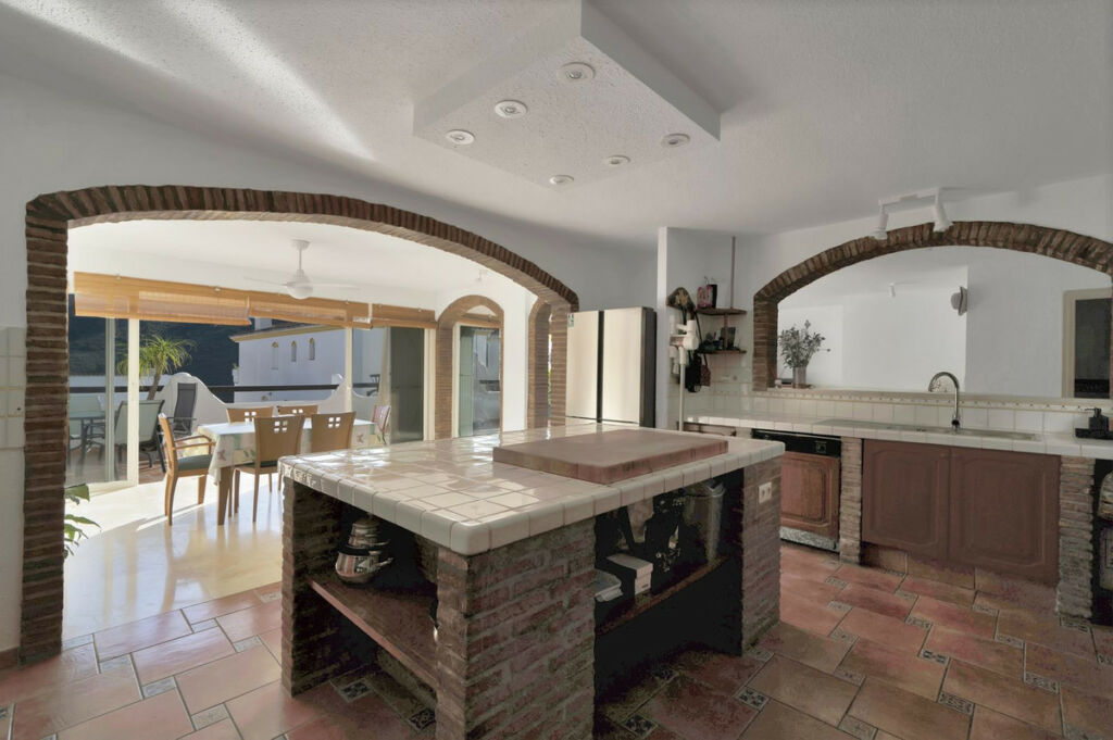 Ground Floor Apartment Benahavís Málaga - image 14
