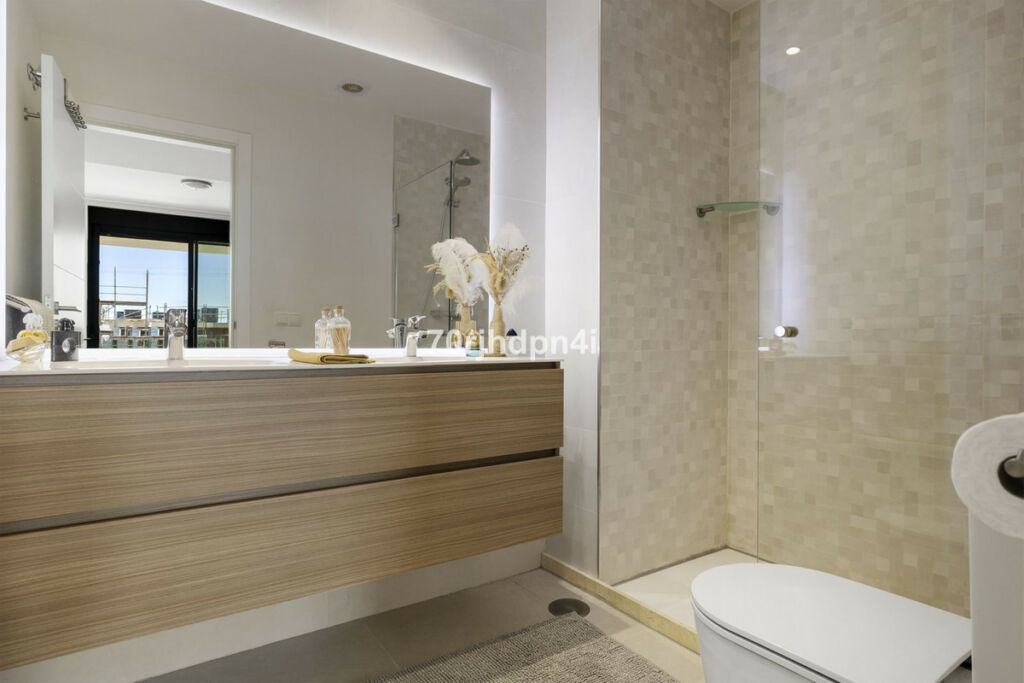 Middle Floor Apartment Estepona Málaga - image 15