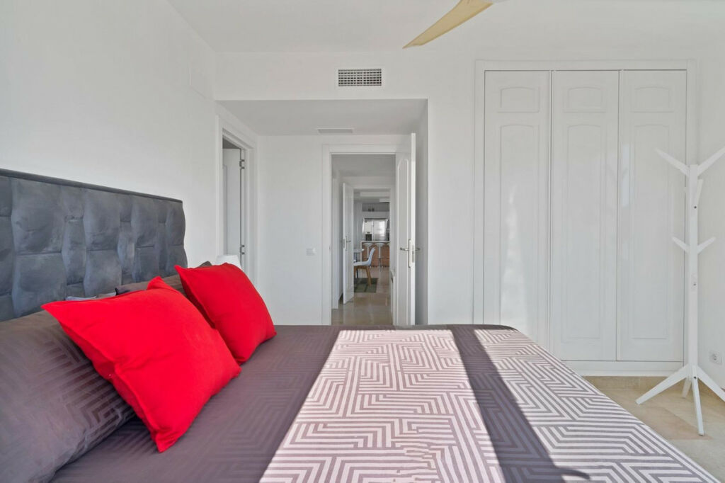 Penthouse Calahonda Málaga - image 16