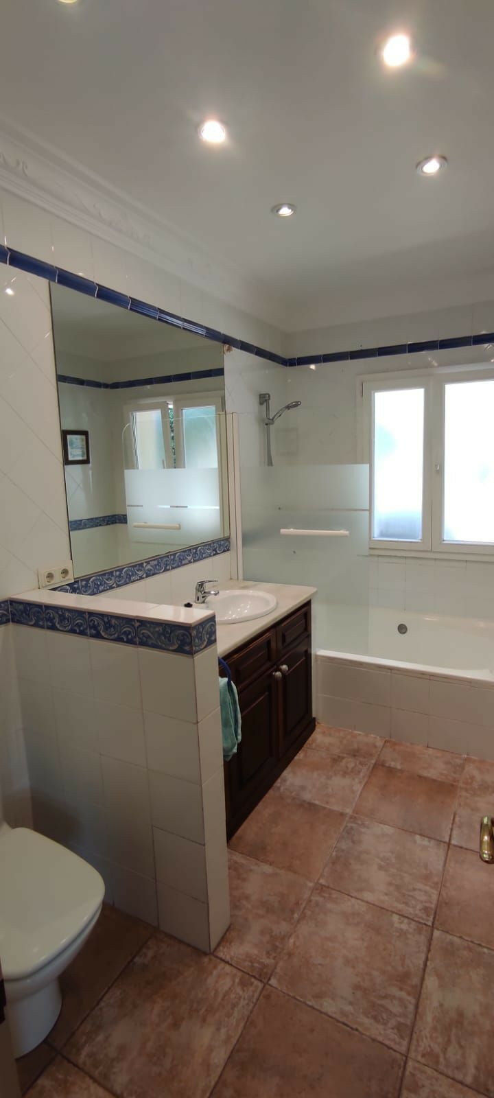 Detached Villa Sotogrande Alto Cádiz - image 12