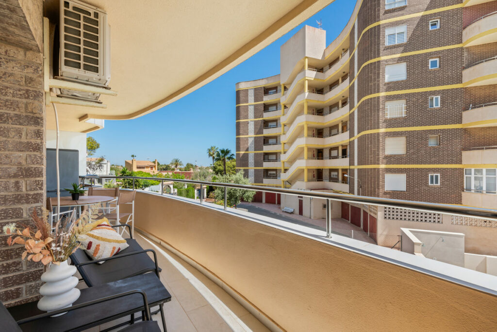 Middle Floor Apartment La Zenia Alicante - image 15