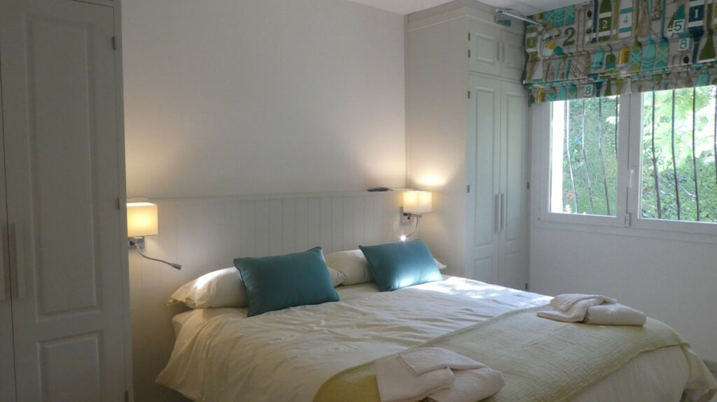 Detached Villa Estepona Málaga - image 15