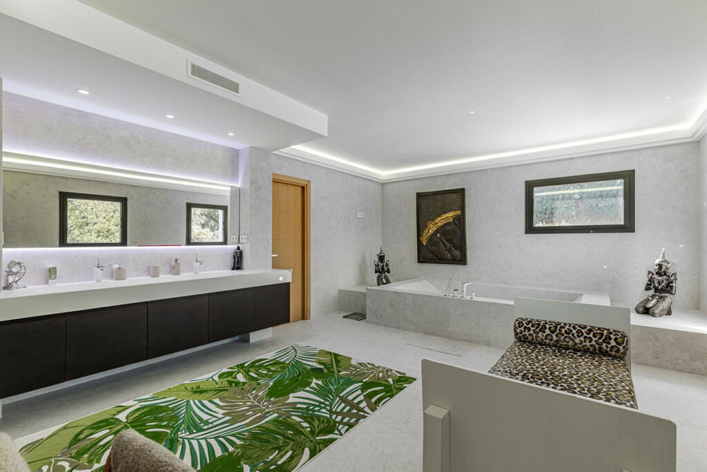 Detached Villa Benahavís Málaga - image 16