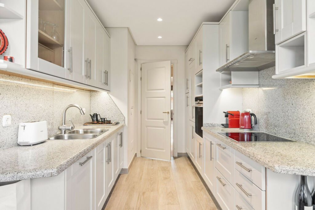 Ground Floor Apartment Bahía de Marbella Málaga - image 17