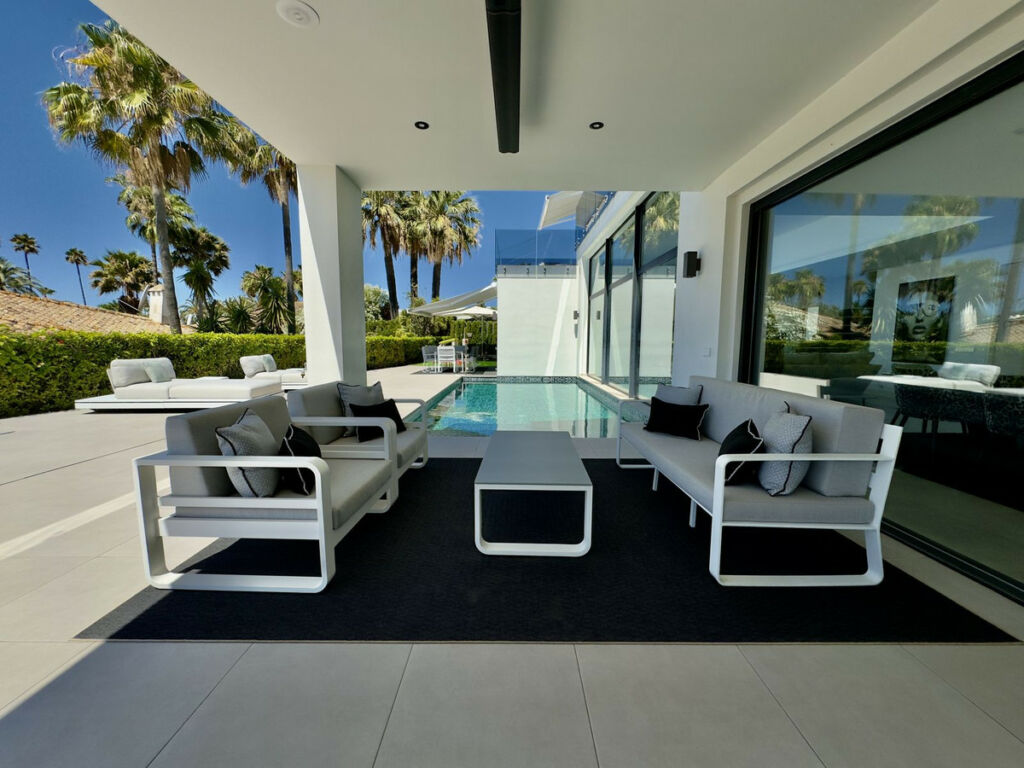 Detached Villa Los Monteros Málaga - image 15