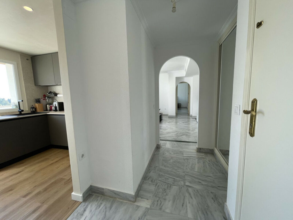 Penthouse Nueva Andalucía Málaga - image 16