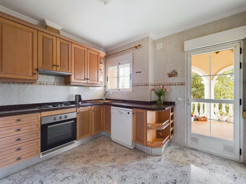 Detached Villa Calpe Alicante - image 16